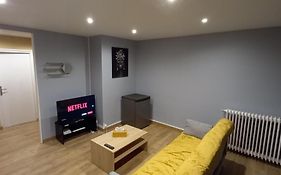 Spacieux, Tendance, avec Vue Panoramique sur Beauvais ! Idéal pour 1 à 6 voyageurs ! 3 lits doubles confortable