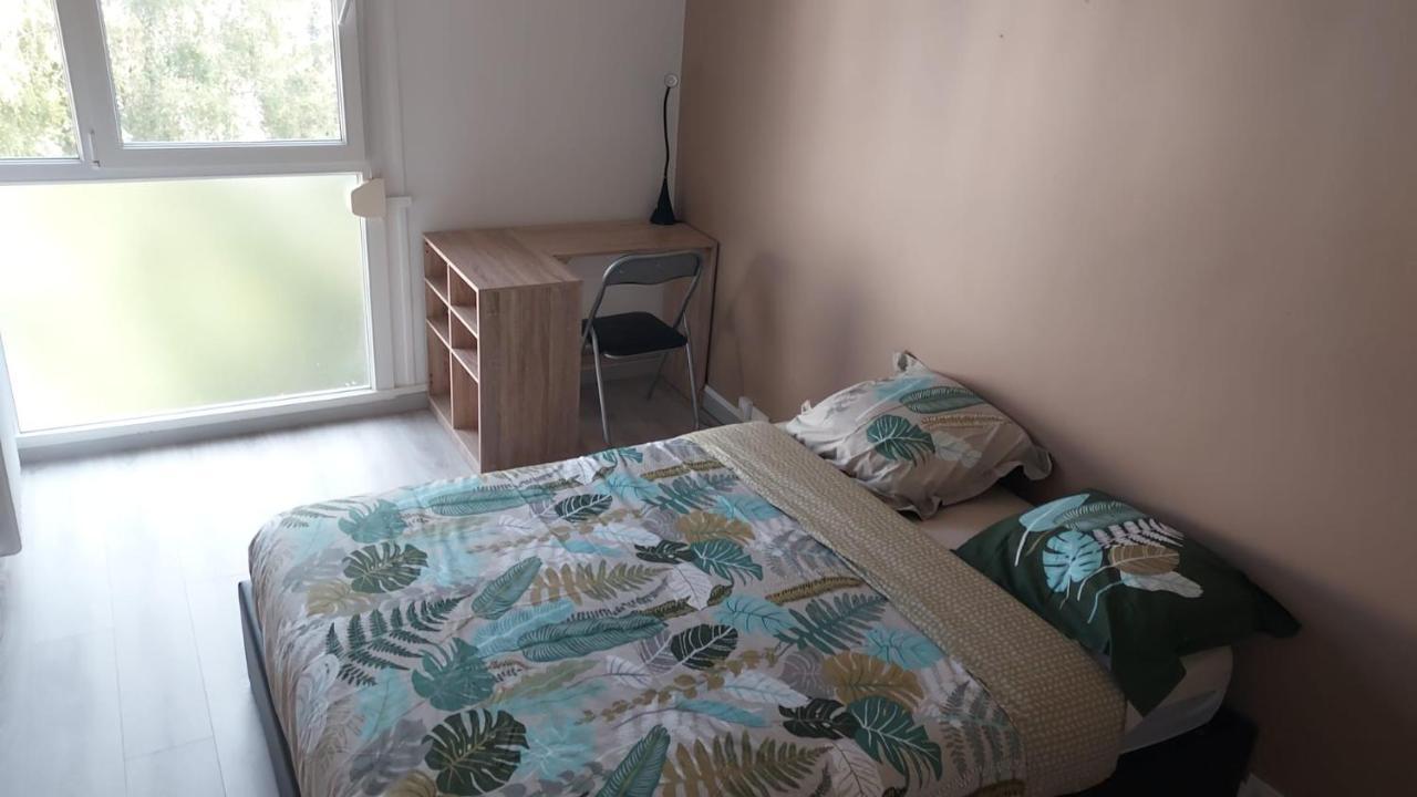 Spacieux, Tendance, avec Vue Panoramique sur Beauvais ! Idéal pour 1 à 6 voyageurs ! 3 lits doubles confortable Extérieur photo